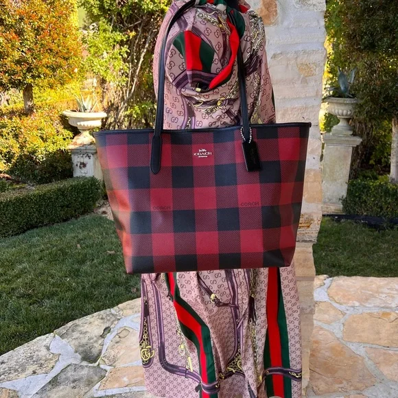 Coach buffalo Plaid Check Reversible Tote Handbag&wallet Red Black - Picture 7 of 13